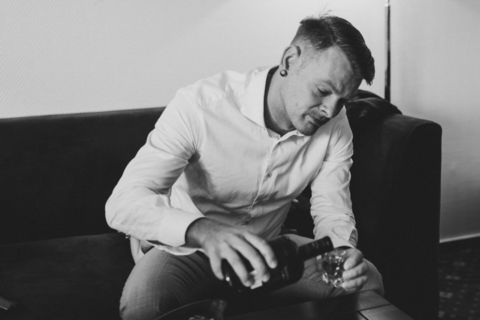 Wodka Shot des Bräutigams