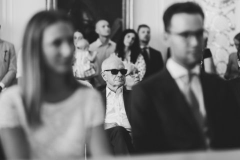 Hochzeitsfotografie Berlin: Gast mit Sonnenbrille