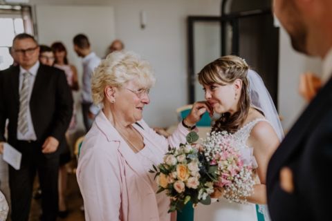 Foto von Braut und Brautmutter