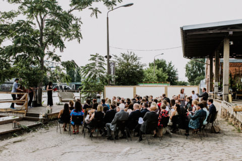 Hochzeitsfotografie der Trauung am Wasser