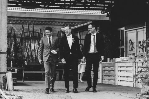 Fotoaufnahme des Bräutigams auf der Hochzeitsfeier