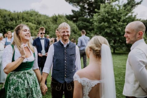 Hochzeitsfotografie Berlin: Ehepaar Glückwünsche