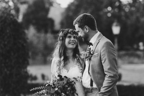 Hochzeitsfotograf Berlin: Hochzeitspaar mit verliebten Blicken