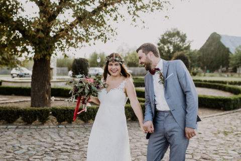 Ehepaar feixt miteinander - Hochzeitsfotograf Berlin