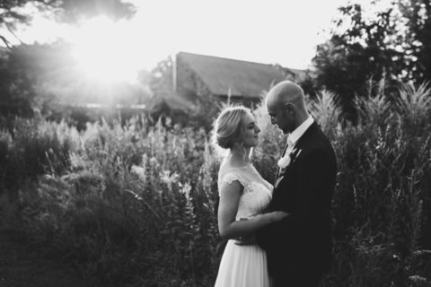 Hochzeitsfotograf Berlin: Schwarz-weiß Foto Brautpaar