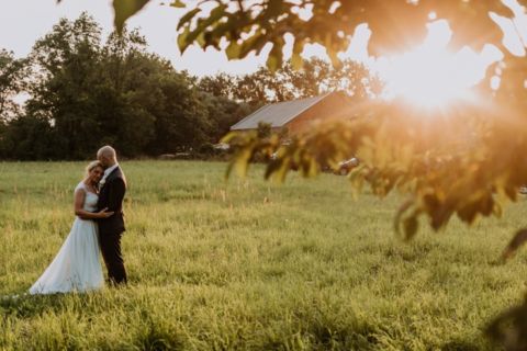 Brautpaar und der Sonnenuntergang - Hochzeitsfotograf Berlin