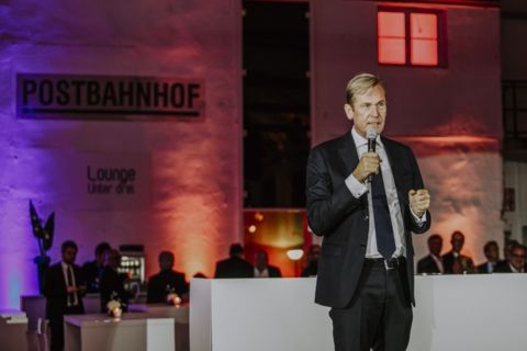 © www.fotodesignberlin.de Firmenevent im Postbahnhof Berlin mit Redner
