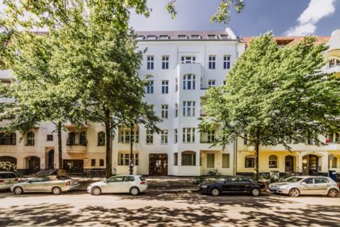 Altbau Mehrfamilienhaus in Berlin Fotoaufnahme