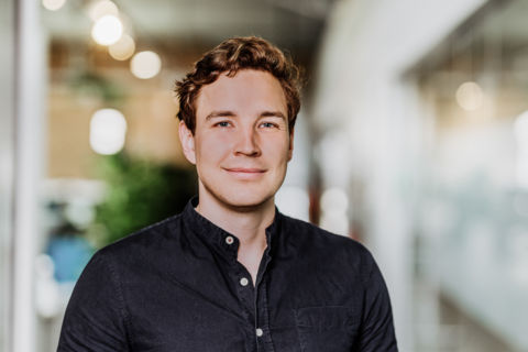 Businessaufnahmen - freundlicher Mitarbeiter