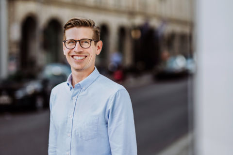 Portraitfoto von einem Mann in Berlin