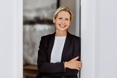 Portrait Fotografie Lukas Schramm - Geschäftsfrau Berlin