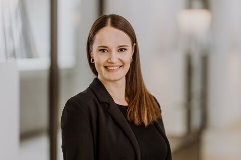 Mitarbeiter Fotografie - Junge Mitarbeiterin Portrait